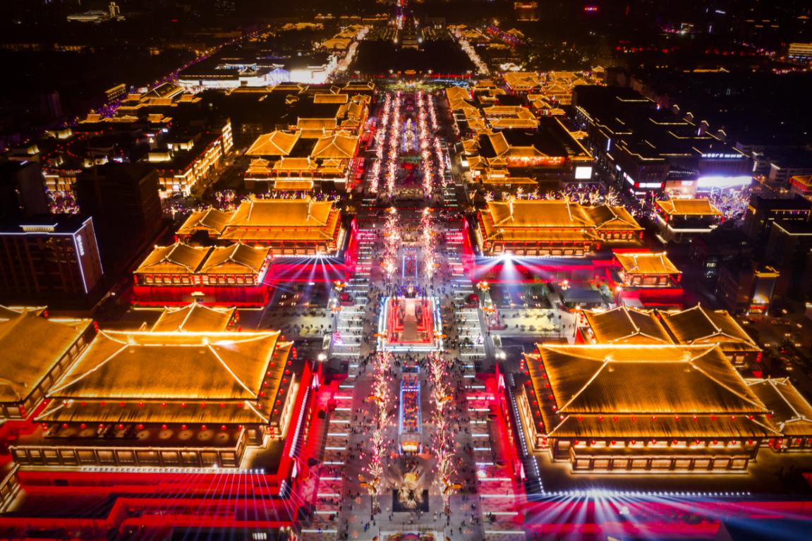 了解中国 从陕西开始——陕西省文化旅游形象宣传片炫酷亮相北京西站第一屏